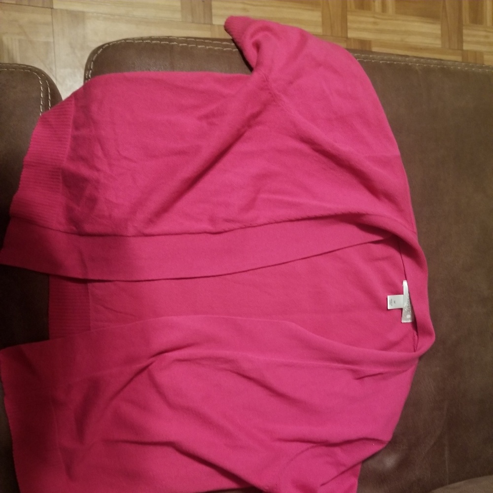 Pink short sleeve sweater